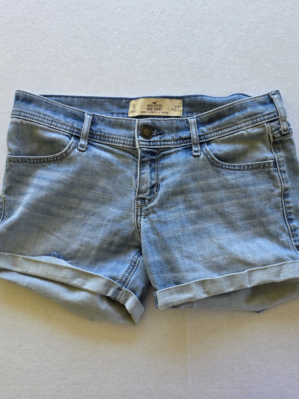 Hollister Light Wash Denim Roll-Cuff Women's Shorts